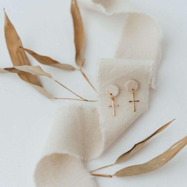 Modische christliche Kreuz-Ohrringe, Damen Schmuck, Glaube Accessoire, religiöse Ohrringe.