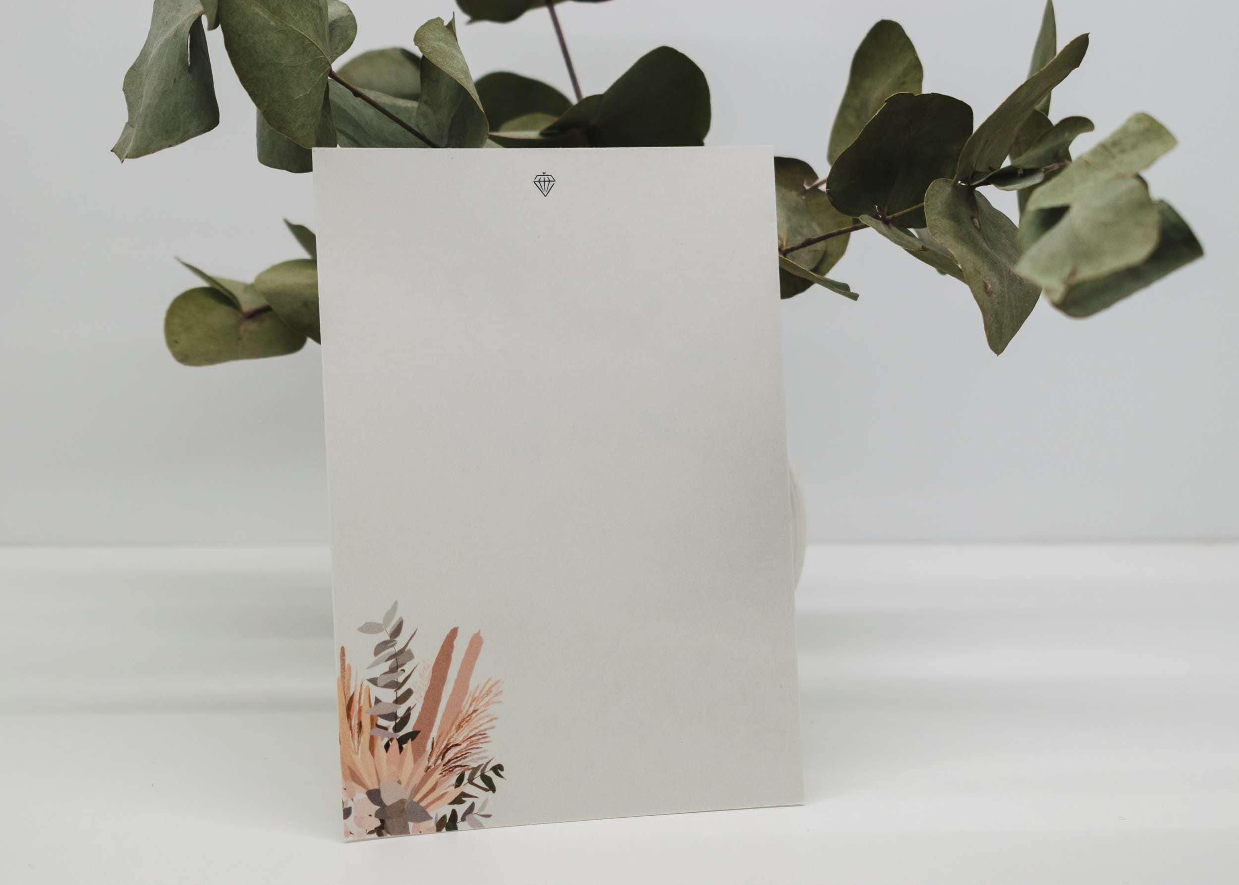 Naturblatt und Briefpapier mit Blumenmotiv, minimalistisch, modern, christlich, Büro, Dekoration, Geschenkidee.