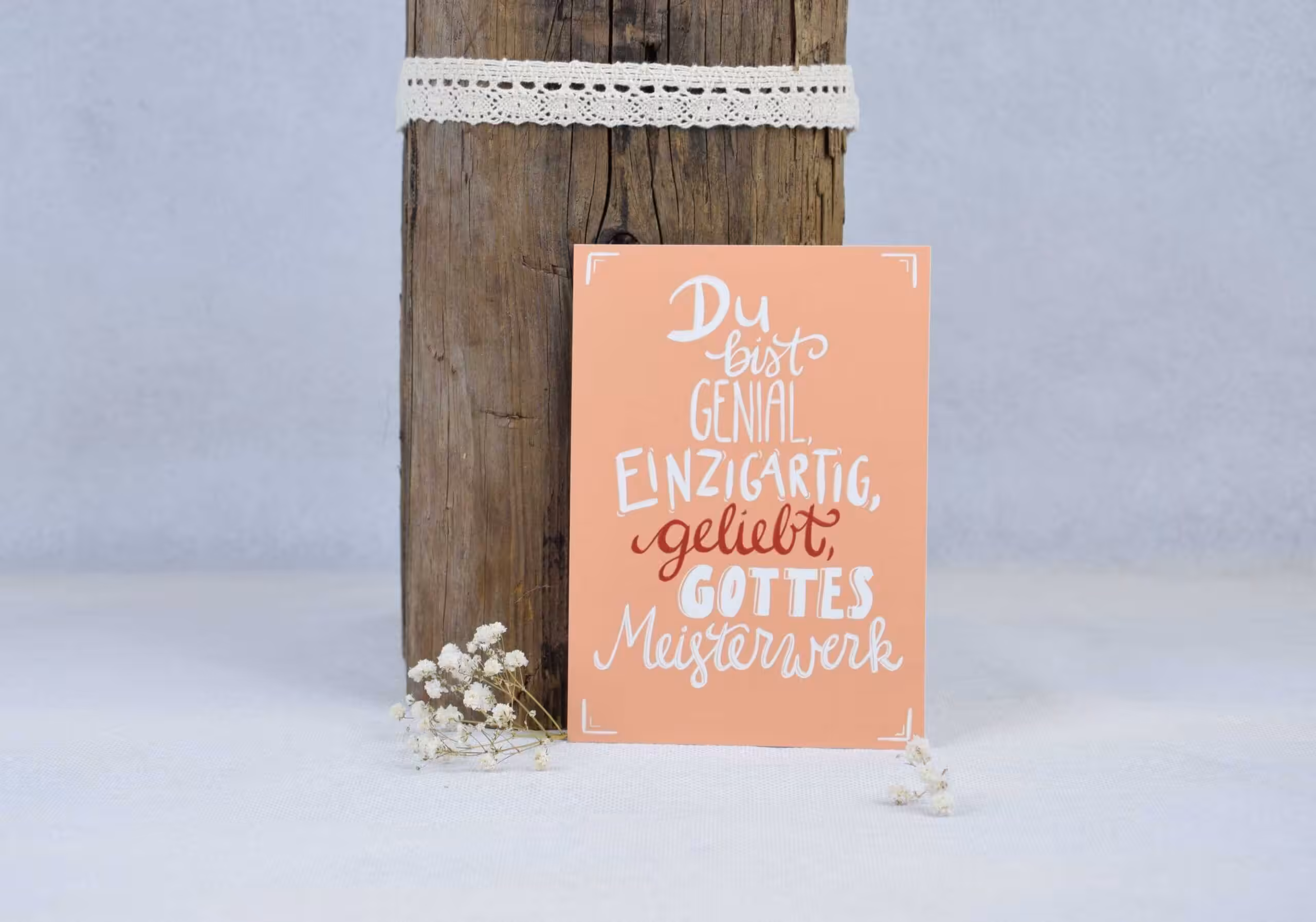 Inspirierende christliche Grußkarte mit Liebe und Glaubensbotschaft, ideal für christliche Marken.