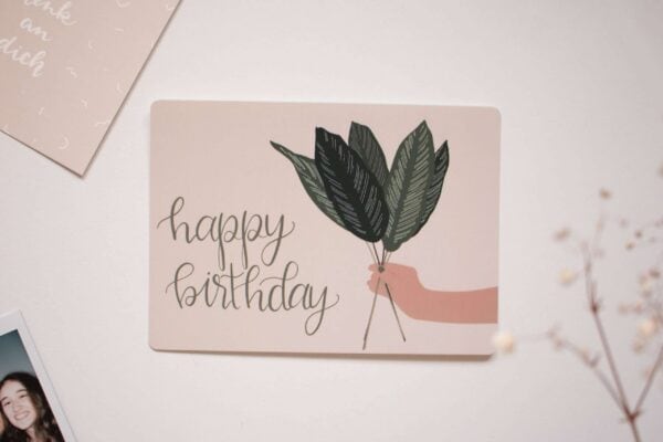 Festliche Geburtstagskarte mit Blumendesign, Grußkarte für besondere Anlässe.