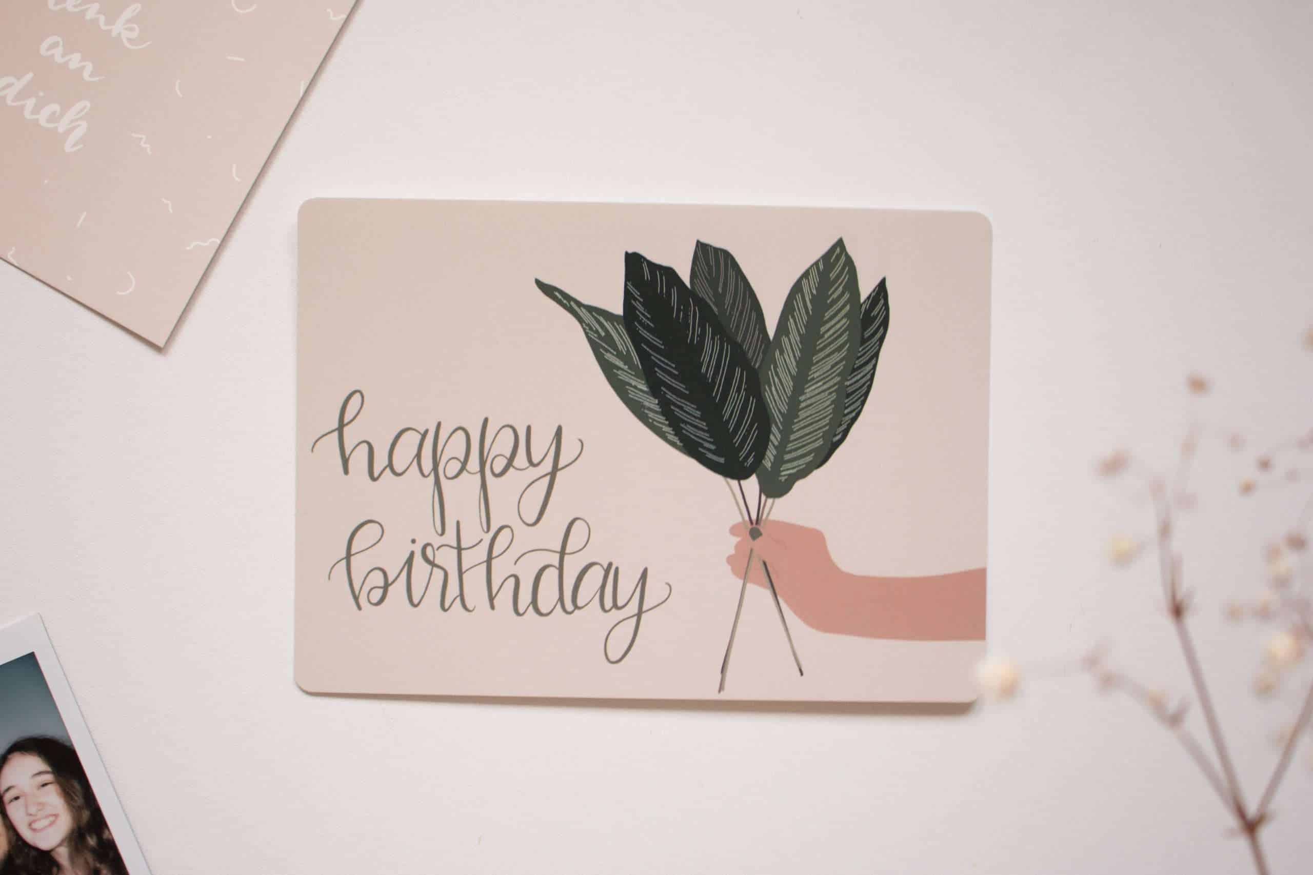 Festliche Geburtstagskarte mit Blumendesign, Grußkarte für besondere Anlässe.