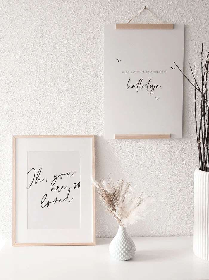 Moderne christliche Wanddekoration mit inspirierenden Sprüchen, christliches Wohnzimmeraccessoire.