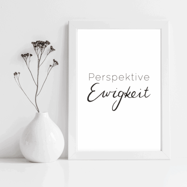 Zeitlose christliche Wanddekoration mit inspirierendem Spruch.