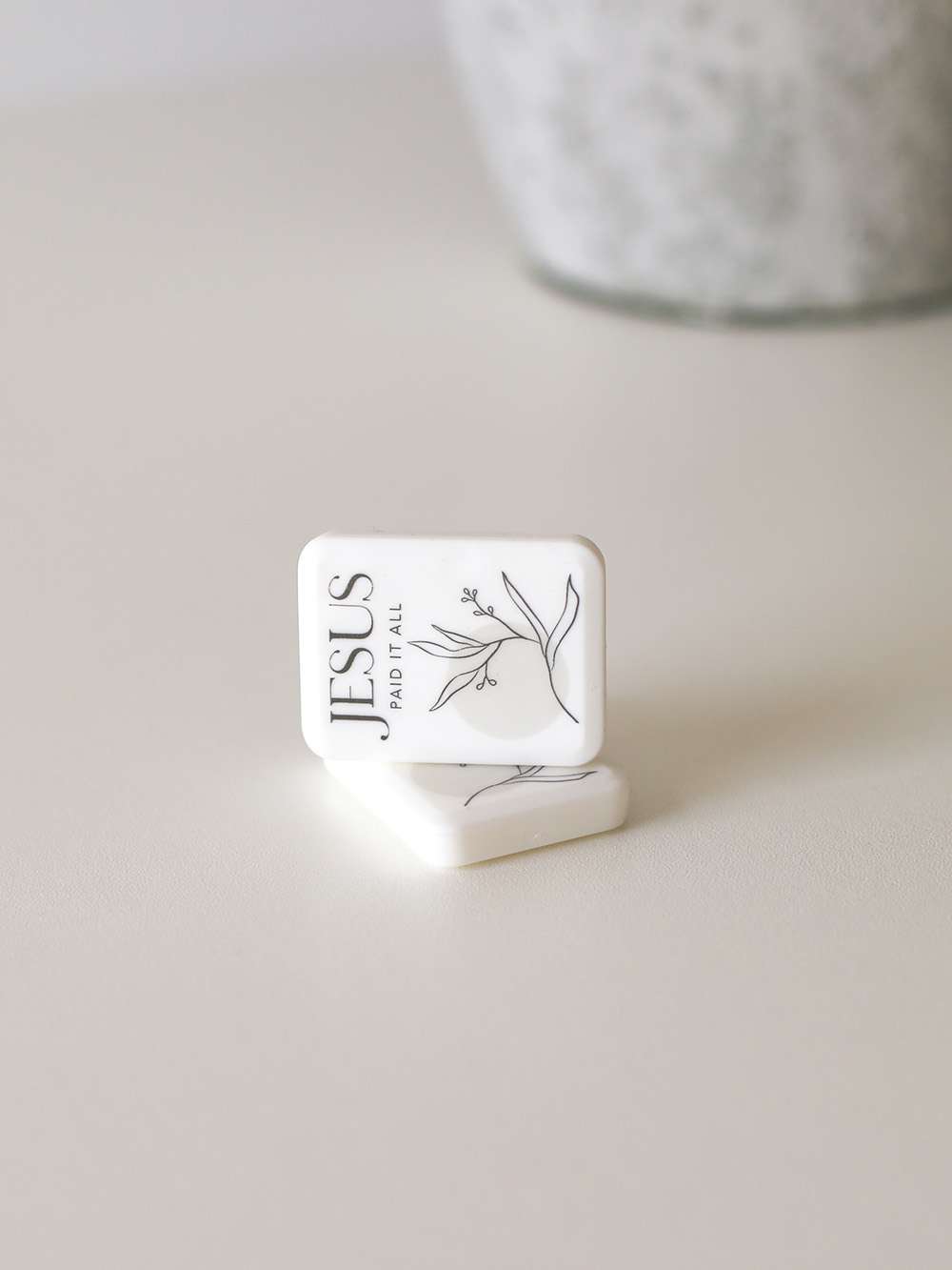 Schwarz-Weiß-Stempel mit Christlichem Motiv und Text für christliche Marken auf stage2603.mookho.de.