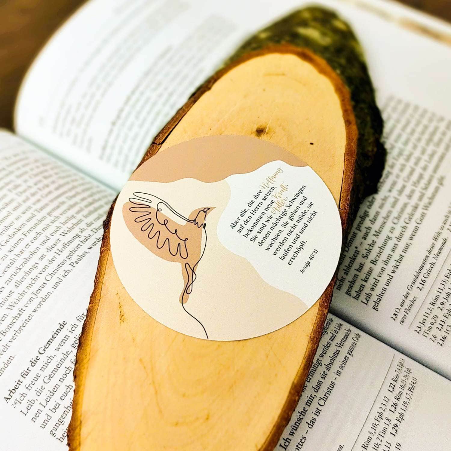 Glaube, christliche Botschaft, Bibelvers, christliche Inspiration, christliches Design, christliche Geschenkidee, religiöse Dekoration, spirituelle Kunst, christliche Karten, christliche Symbole.