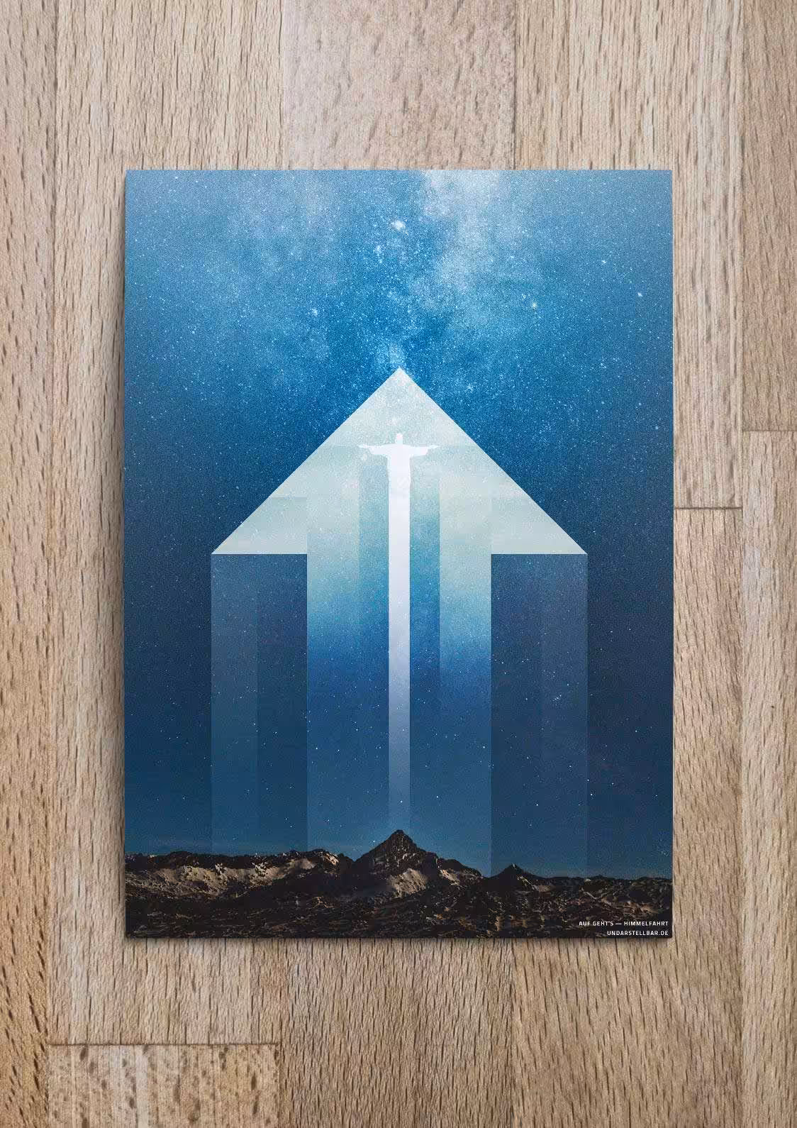 Himmelwärts Kunstkarte mit Berg und Sternenhimmel, christliche Glaubensbotschaft, spirituelle Dekoration.