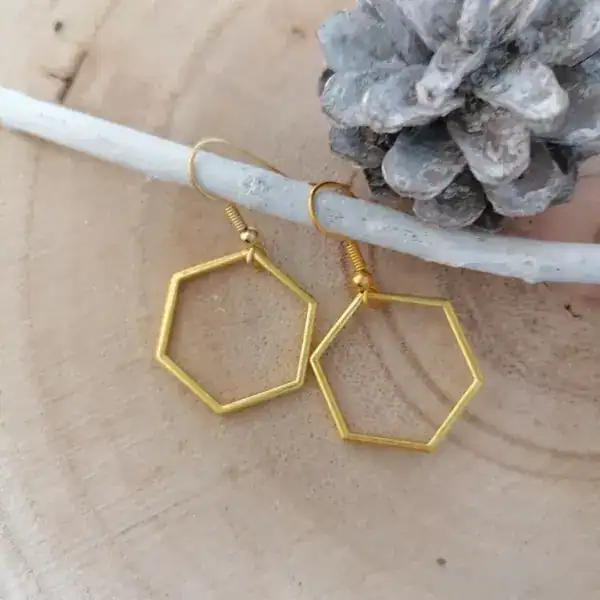 Goldene geometrische Ohrringe, Bibelmotiv, christliche Schmuckaccessoires, Geschenkidee.