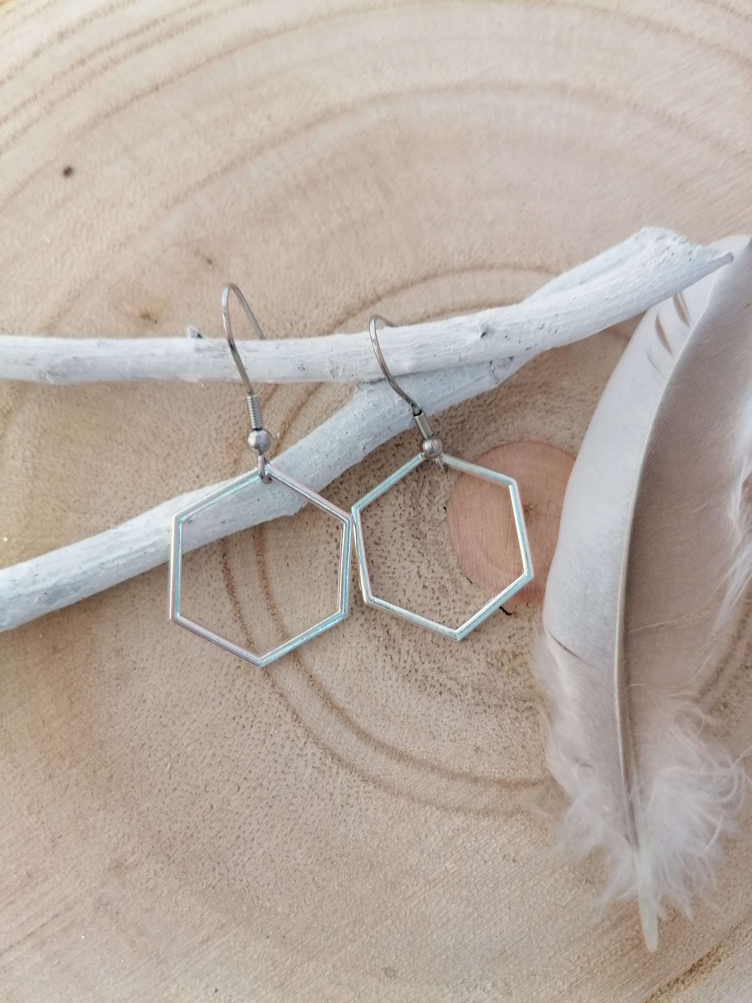 Moderne geometrische Silber-Ohrringe, handgefertigt, minimalistisch, christlicher Schmuck, Geschenkidee.