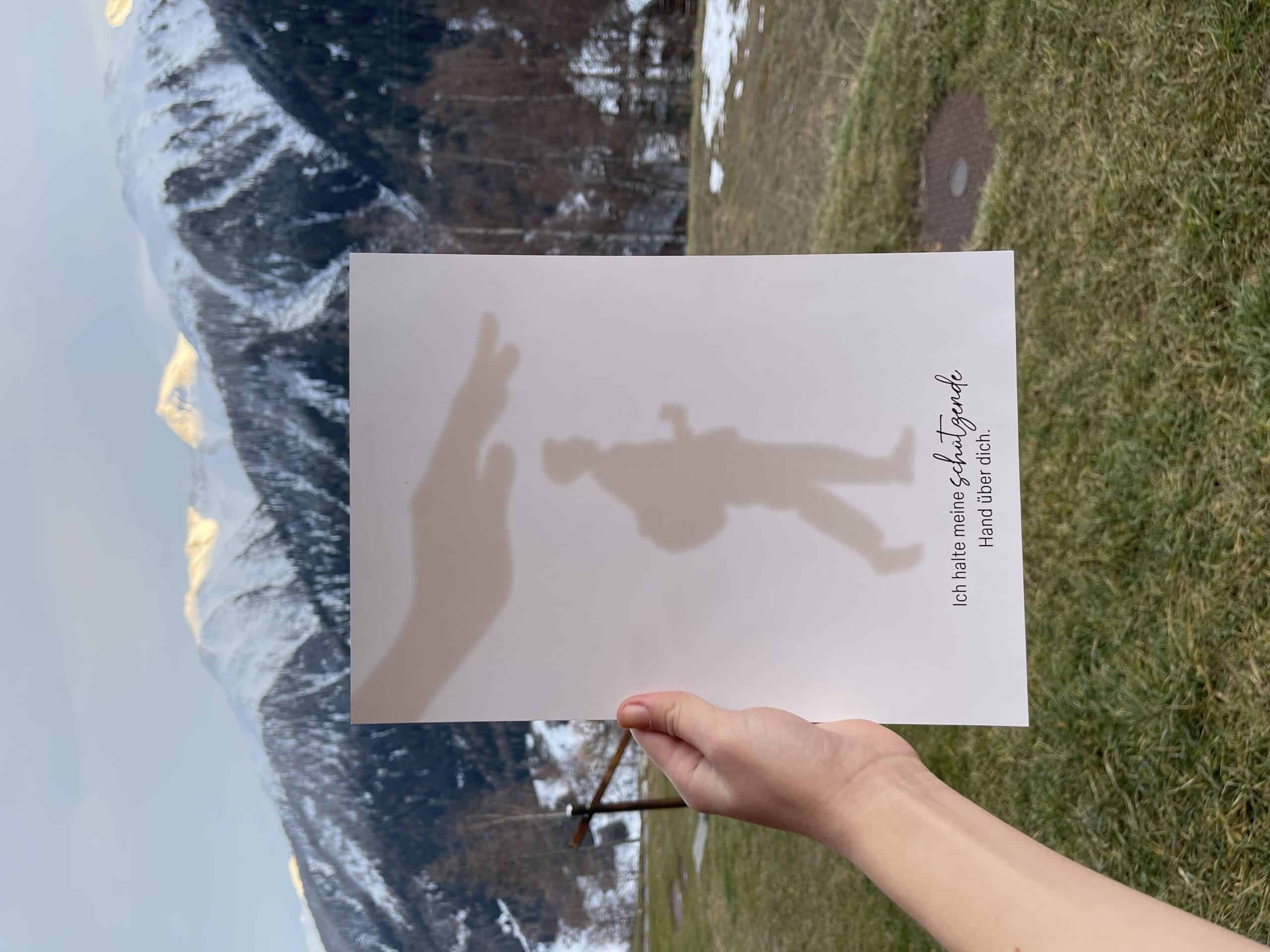 Verspielt und inspirierend, christliche Botschaften auf Papier, Berglandschaft, Mookho.de.