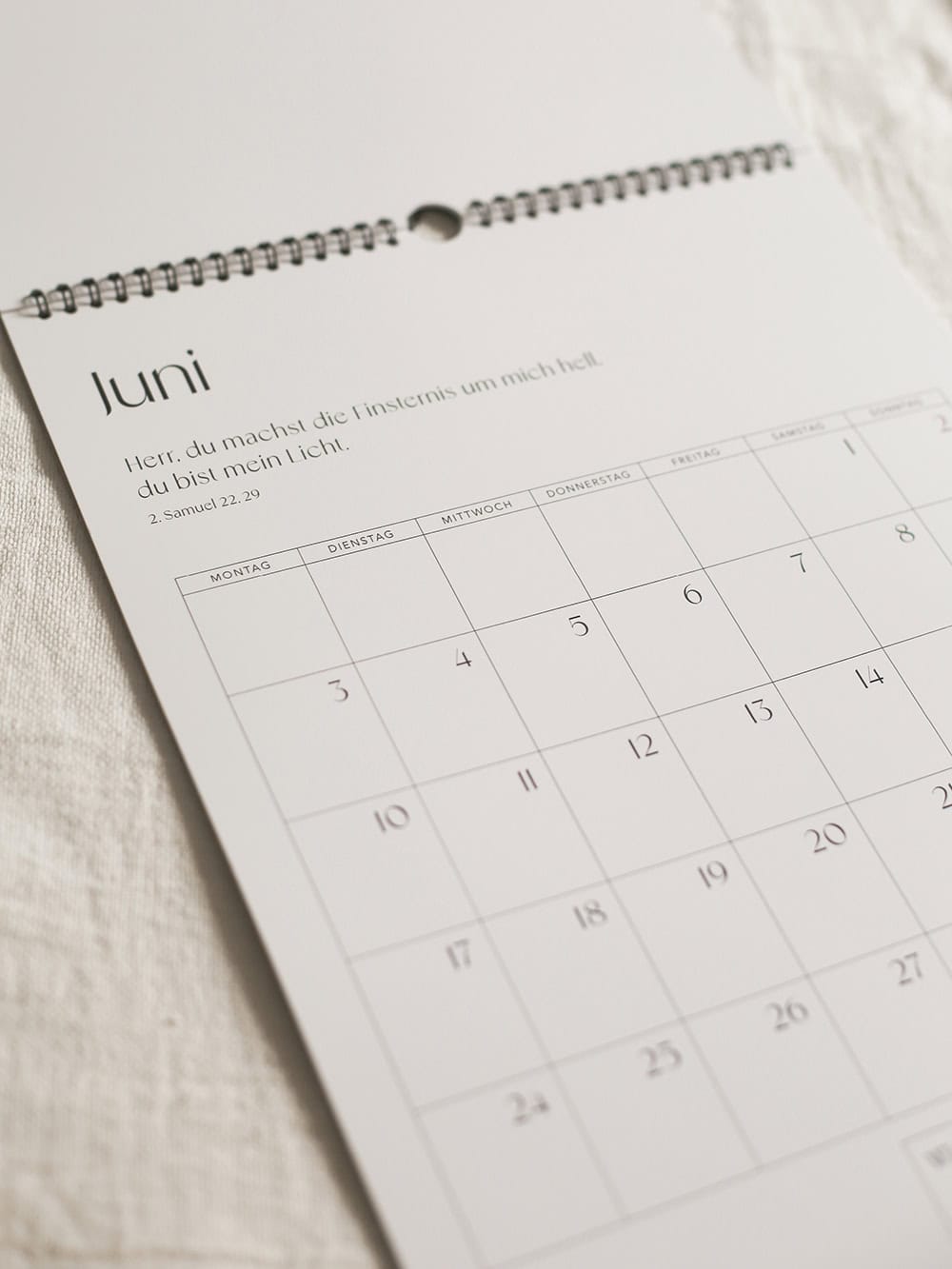 Himmlischer Christlicher Kalender für June, Glaubensbildung, Inspiration, christliche Marke.