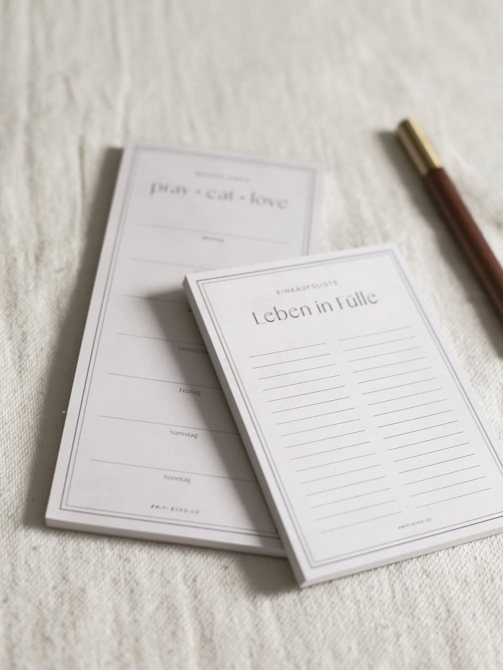 Gebetsnotizbuch mit christlichem Glauben, spirituelle Journale, christliche Gebetsdokumente.