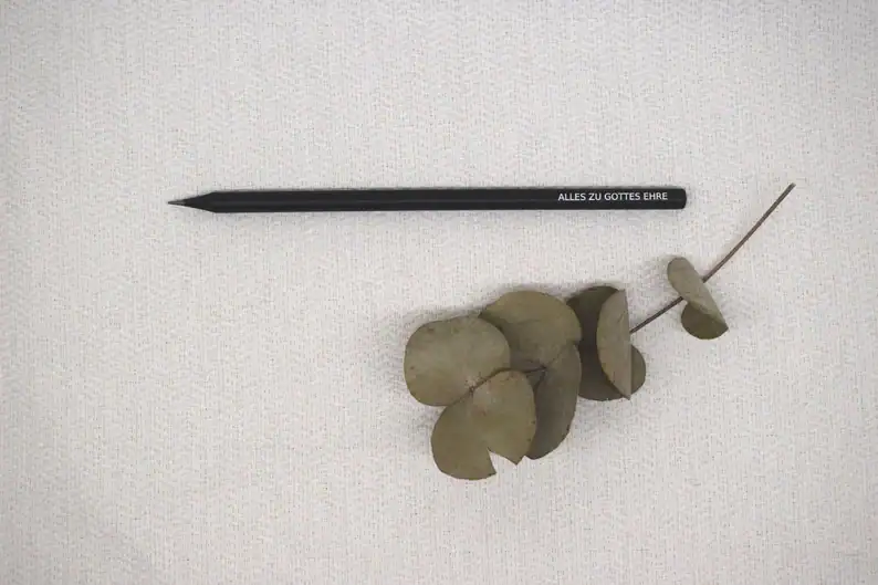 Ausschnitt eines Christlichen Schreibartikels und Dekorationsobjekts auf der Website stage2603.mookho.de.