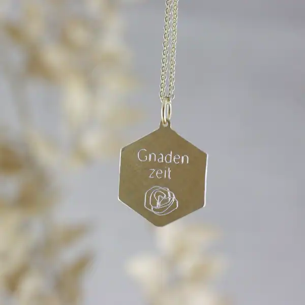 Geschenkanhänger mit Bibelvers, christliche Schmuckideen, Gnade Zeit Symbol, christlicher Glaube.