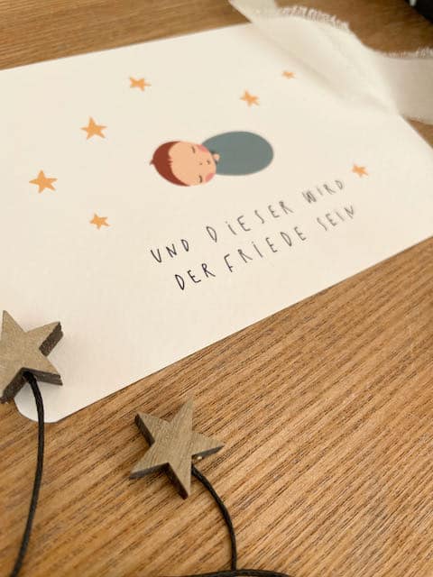 Kunstkarte mit Kinderbild und biblischem Spruch, christliche Dekoration, religiöse Grußkarte.