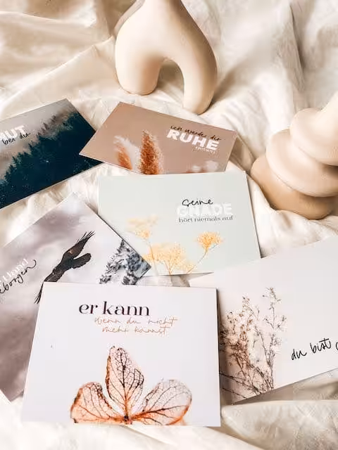 Inspirierende christliche Grußkarten und Dekorationen auf stage2603.mookho.de.