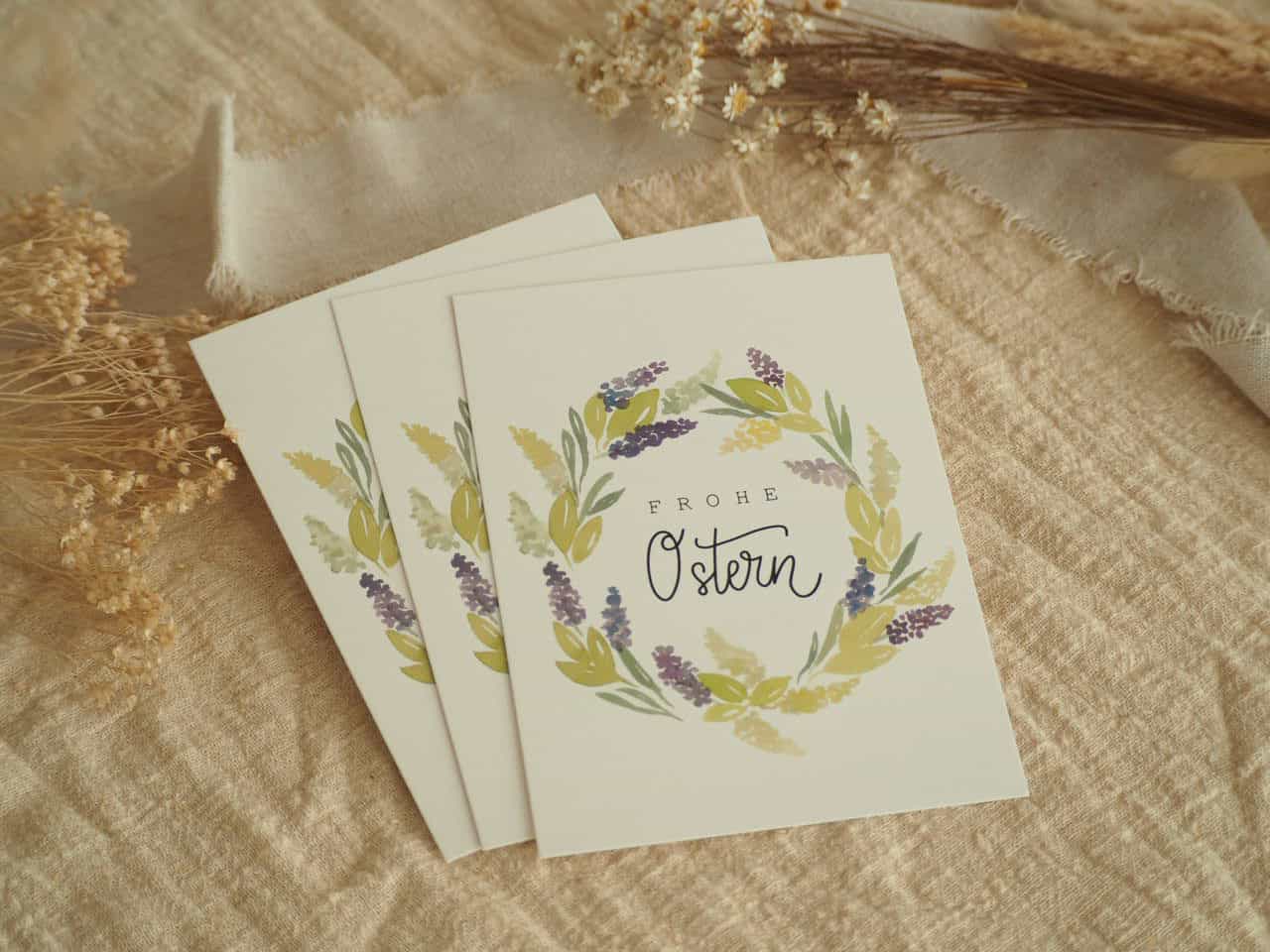 Geburtstagskarte mit Lavendel-Design und ökumenischer Botschaft, liebevoll gestaltet.