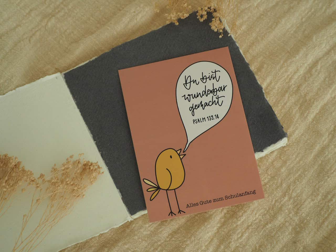 Wichtiger Motivations-Postkarte mit Bibelzitat für den Schulbeginn.