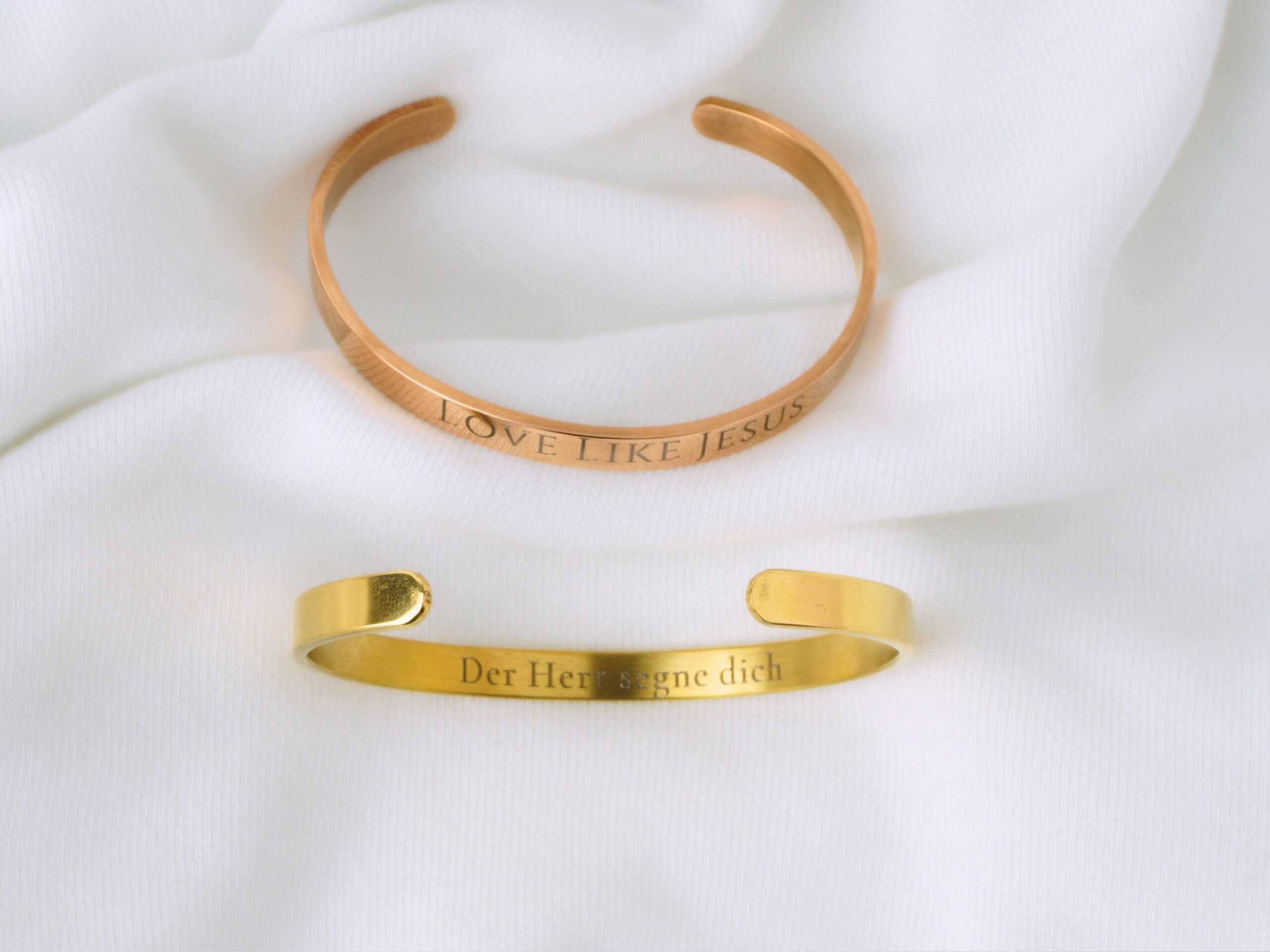 Liebevolle christliche Schmuckstücke, Bibelzitate Goldarmbänder, christliche Freundschaftsarmbänder, christliches Geschenk.