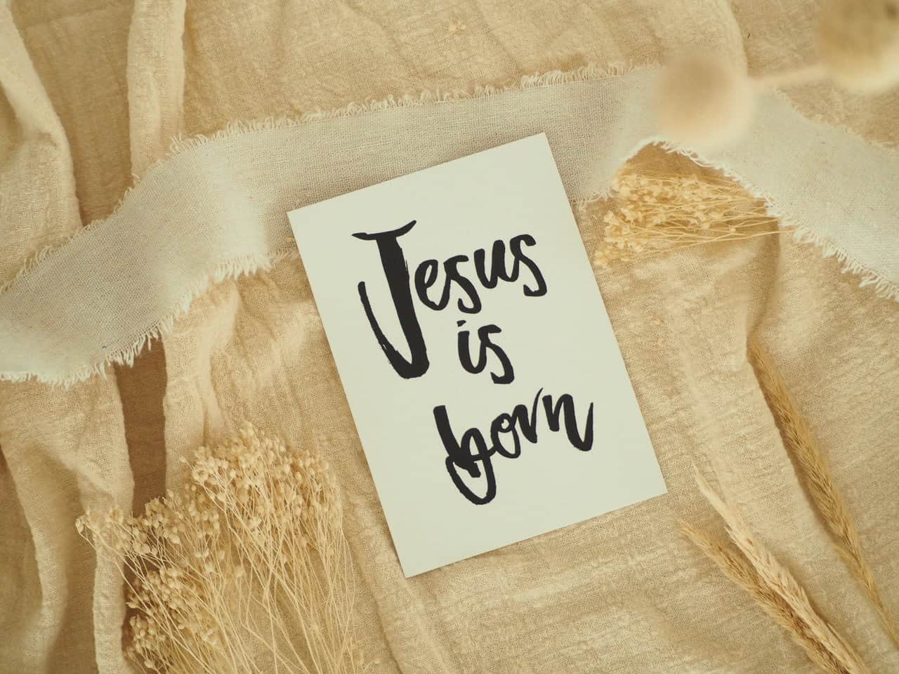 Glaube, Jesus ist geboren, christliche Weihnachtsbotschaft, religiöse Dekoration, Glauben, Christentum.