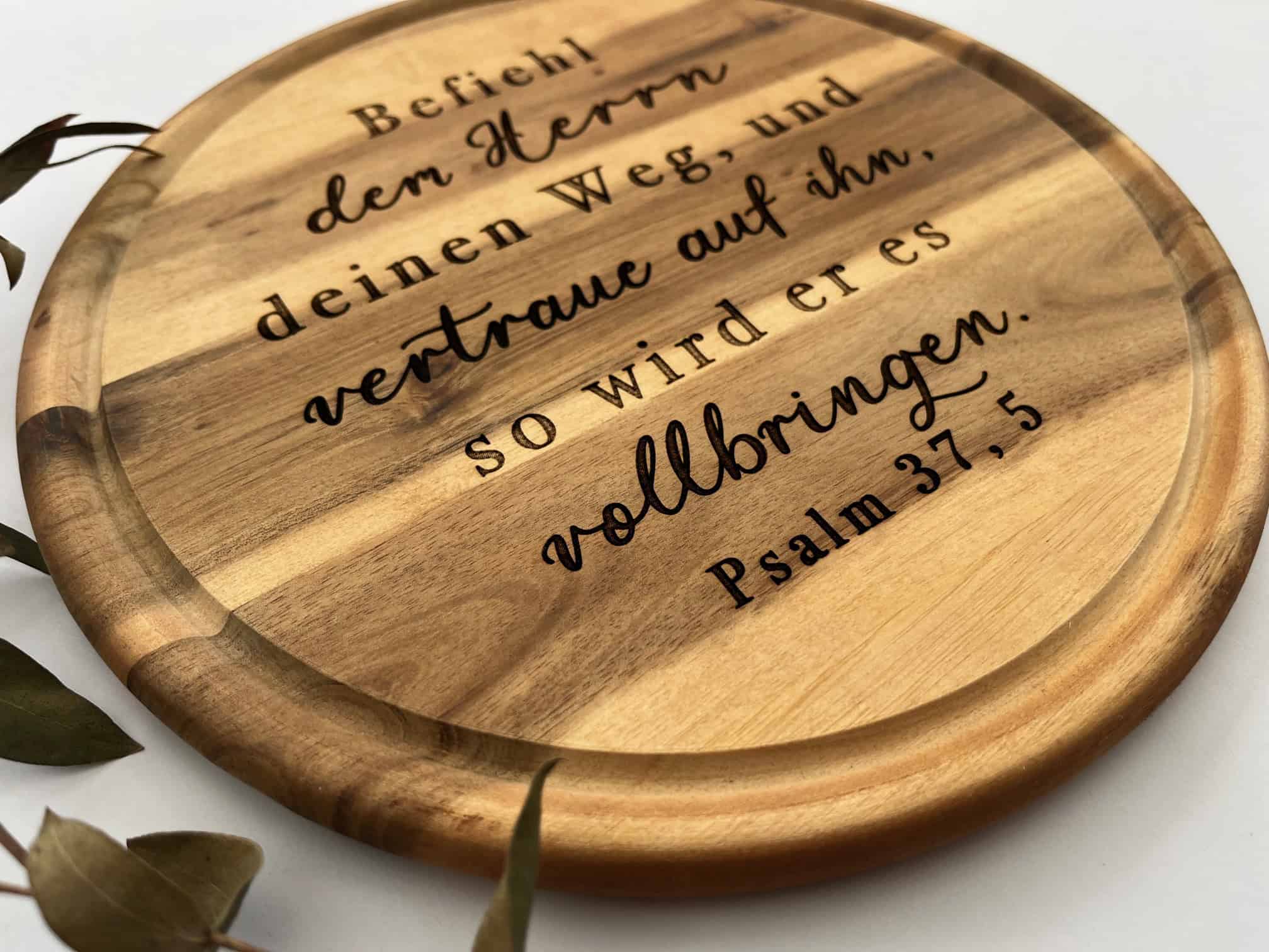 Natürlich! Hier sind die SEO-optimierten Textwerte für das Bild:.