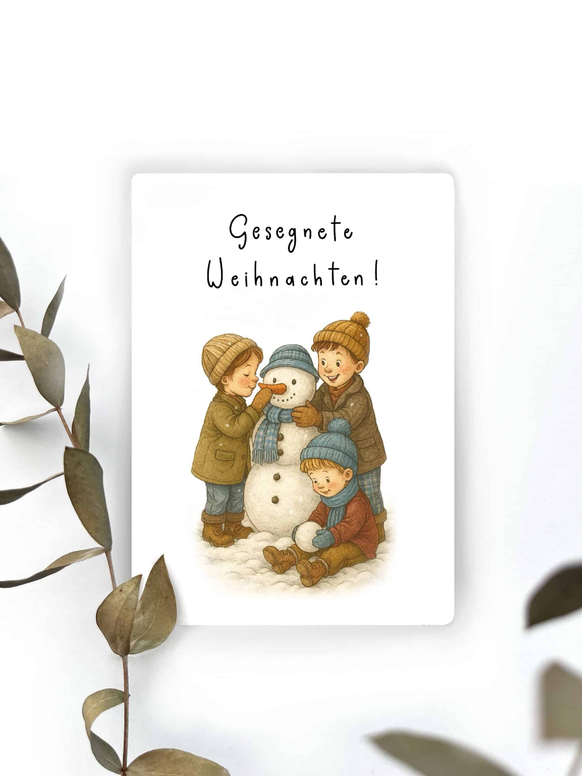 Fröhliche Weihnachtskarte mit Kindern, Schneemann und Wintermotiven, liebevolle Festtagsgrüße.