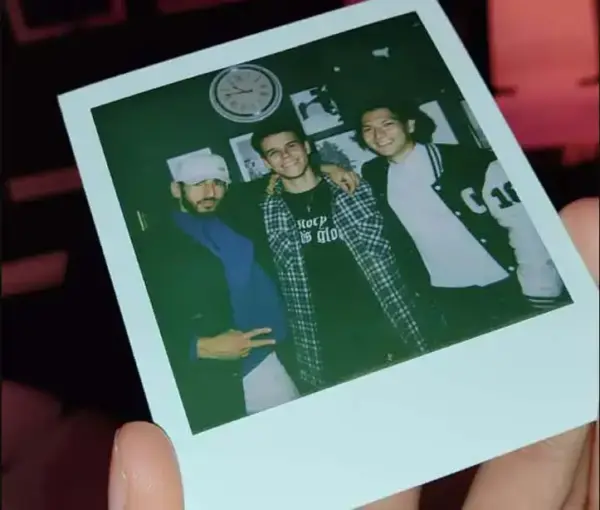 Junges Influencermarketing Teamporträt, Social Media, Lifestyle, nette Freunde.