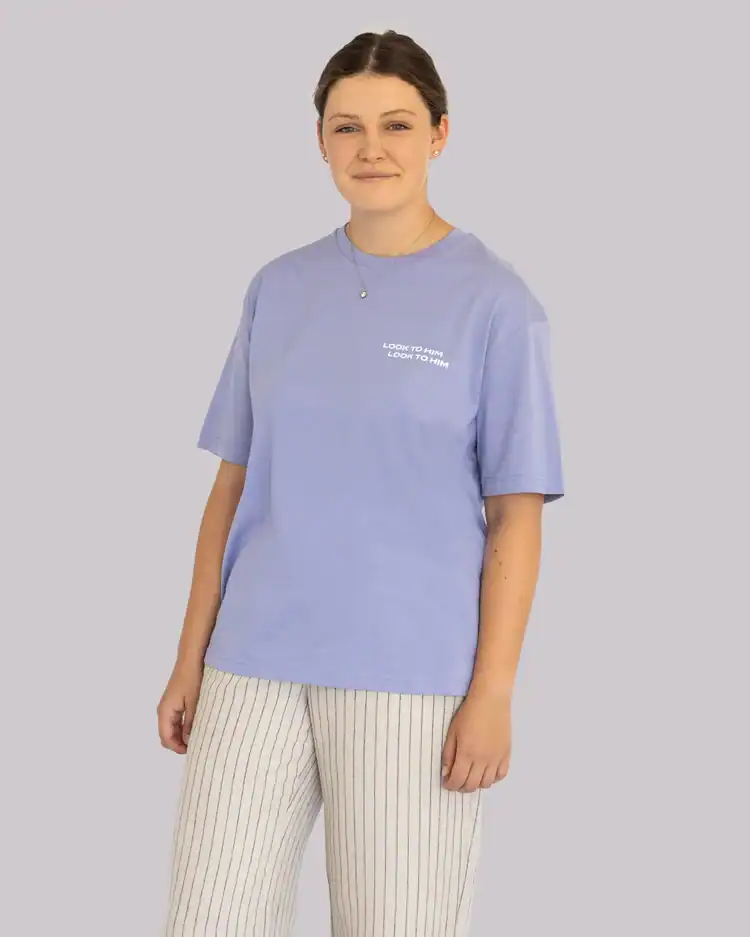 Glaube inspirierte T-Shirts für Christliche Frauen, nachhaltige Mode von stage2603.mookho.de.